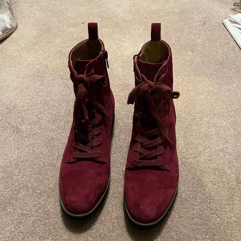 Vionic Lani combat boot- burgundy suede